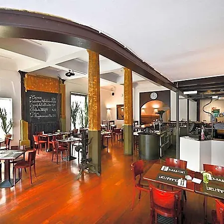 Fruehlings-hotel 호텔